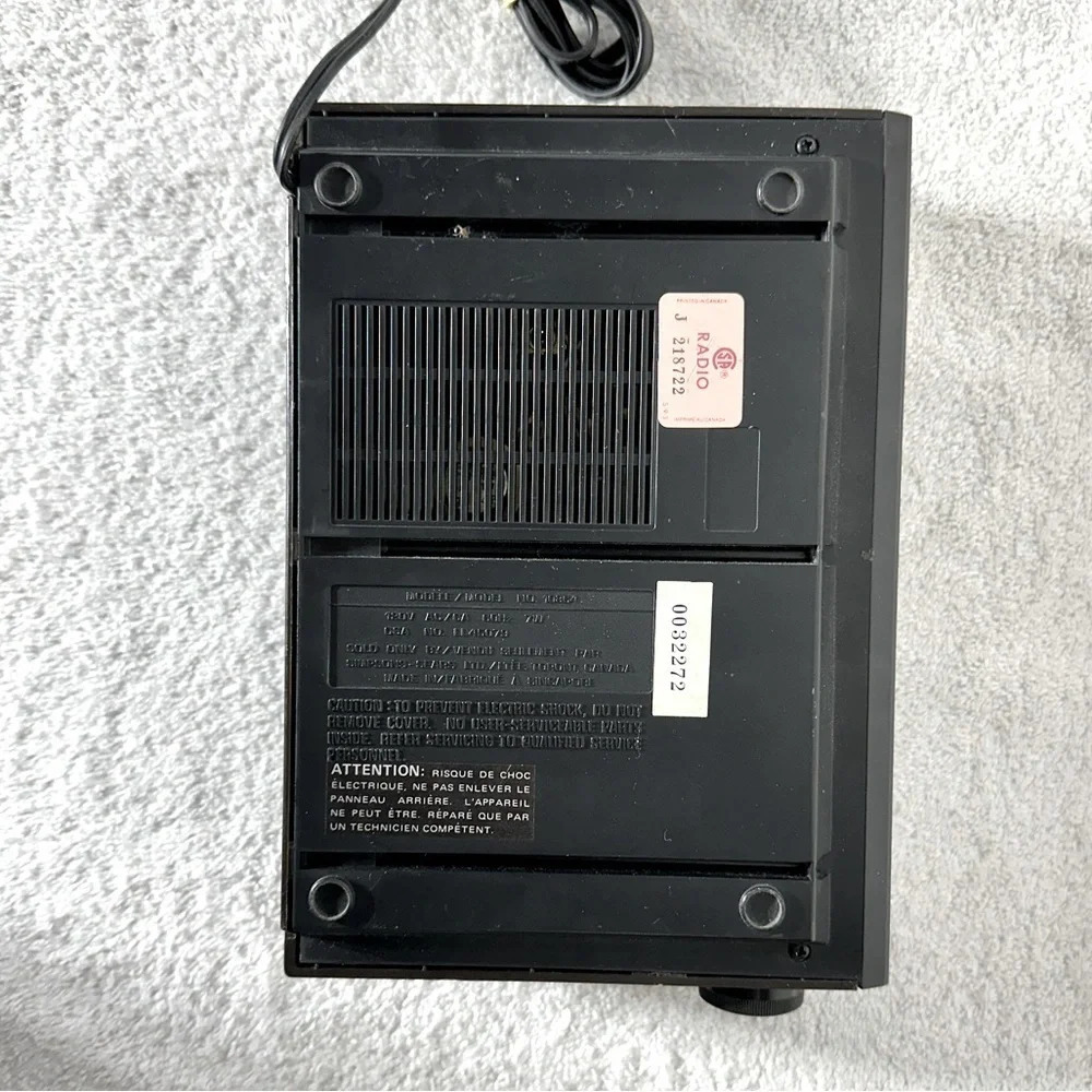 Vintage Sears Electronics AM/FM Clock Radio LED Digital Readout Alarm Clock - Picture 10 of 15